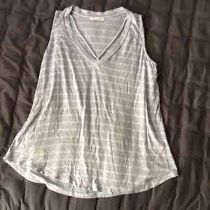 Blue and white tank top💙